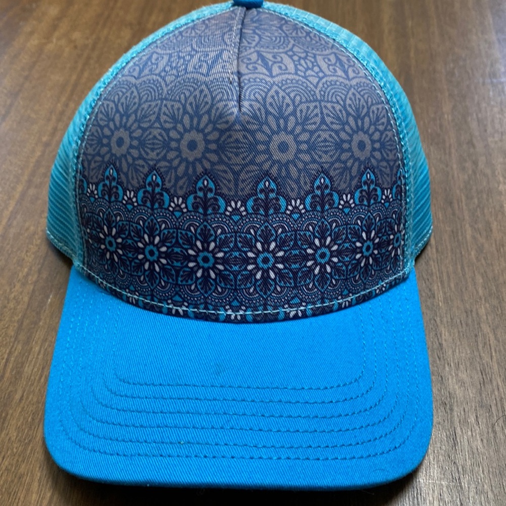 Womens Prana Trucker Hat